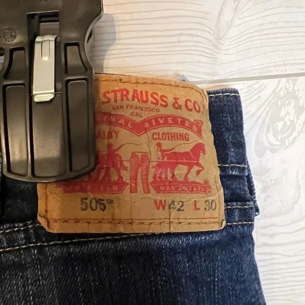 Men’s Levi’s 505 straight leg dark wash  jeans size 42X30 - Picture 3 of 6